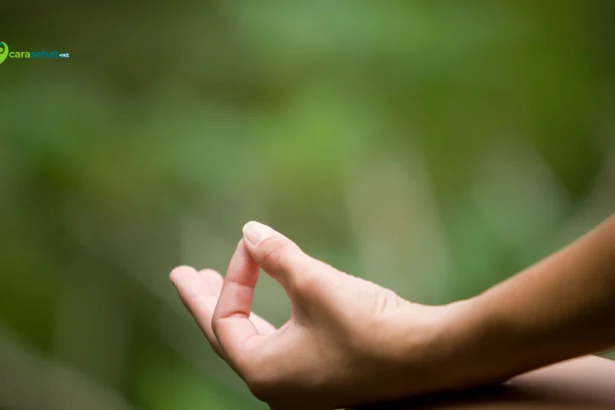 Yoga sembuhkan nyeri kepala